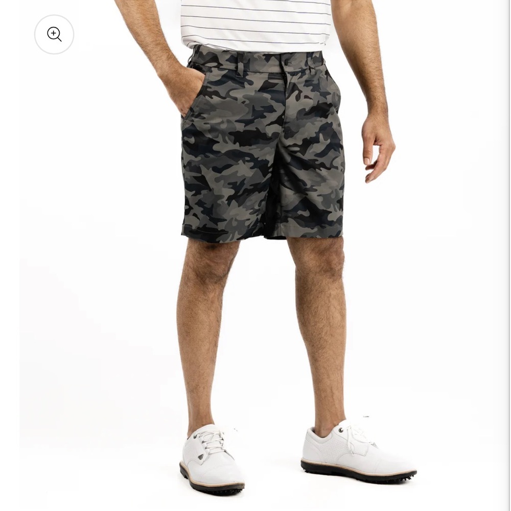 Good good golf camo shorts